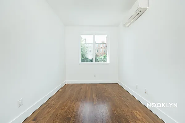 Rented by Nooklyn NYC LLC | media 43