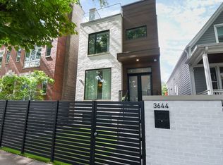 3644 N Bosworth Ave, Chicago, IL 60613