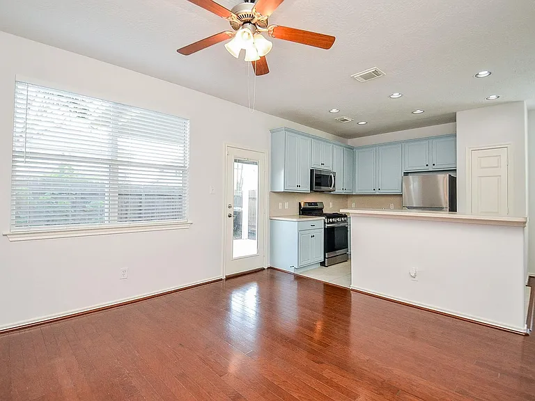 8821 Elm Drake Ln — Photo 11