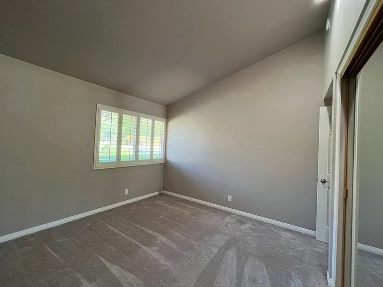 5901 Valerie Ave — Photo 29