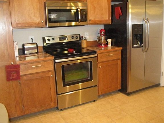 4th image of 1845 Coffman St #1