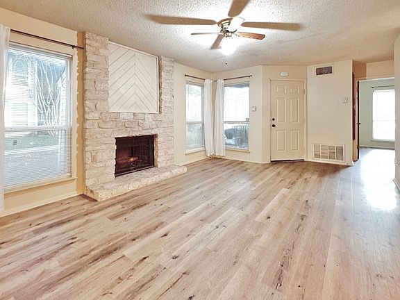 3rd image of 10616 Mellow Mdws APT 36D