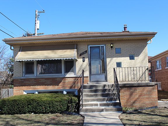2nd image of 13501 Chatham St
