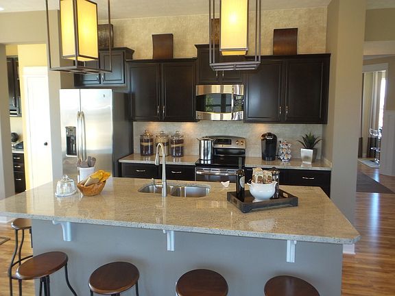 4th image of 7761 Blue Jay Way