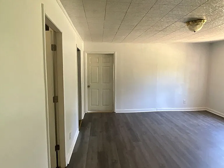 195 Bay Rd #A — Photo 17