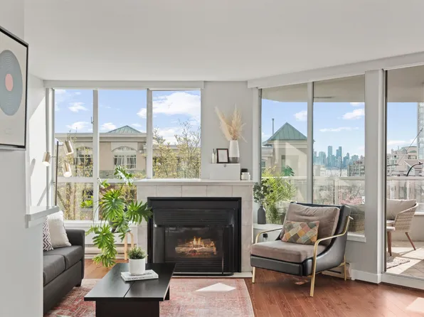 408 Lonsdale Ave #303, North Vancouver, BC V7M 2G5