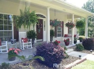 1506 Forrest Hill Dr, Columbus, MS 39701