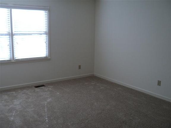 1412 Andersonwood Dr_Home Photos_BR1_02052016