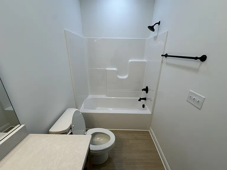 842 Ridgewood Dr #4 — Photo 5