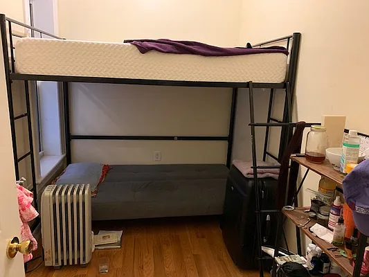 Rented by Premier Metro Realty Corp | media 16