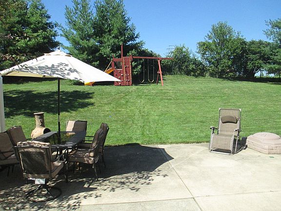 3rd image of 8404 Lakevalley Dr