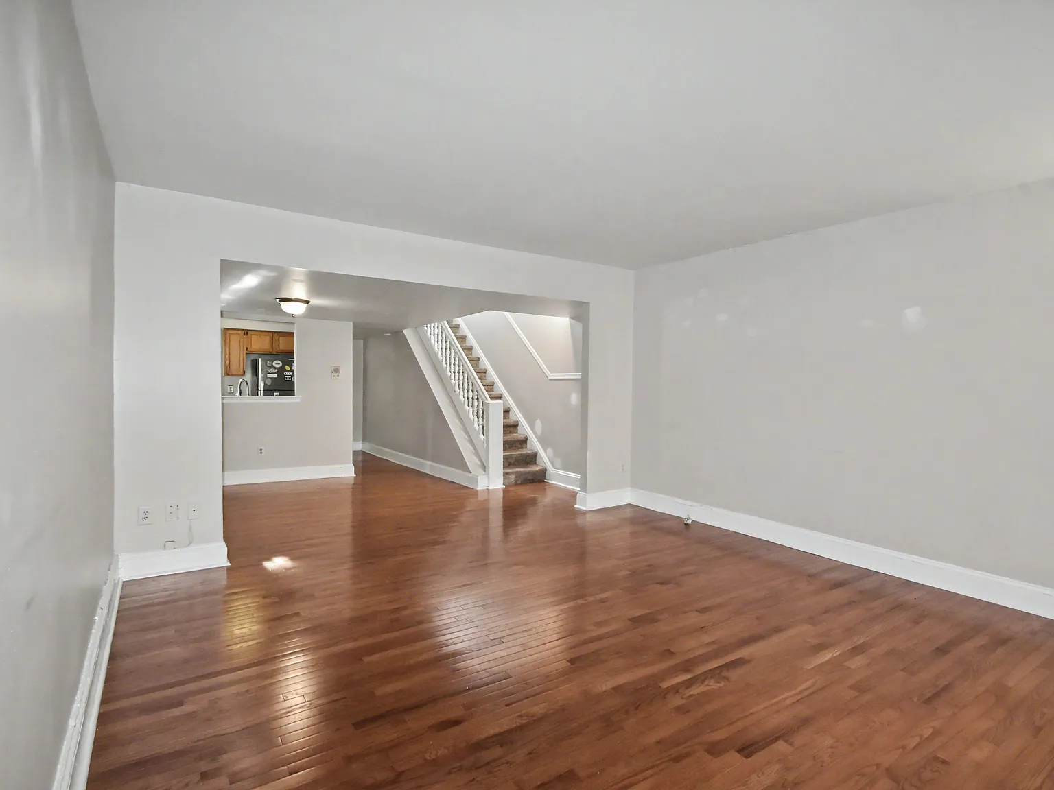 3 bed, 1700 sqft, $3,500 — Photo 4