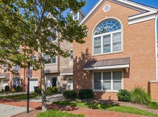 102 Constitution Way, Jersey City, NJ 07305