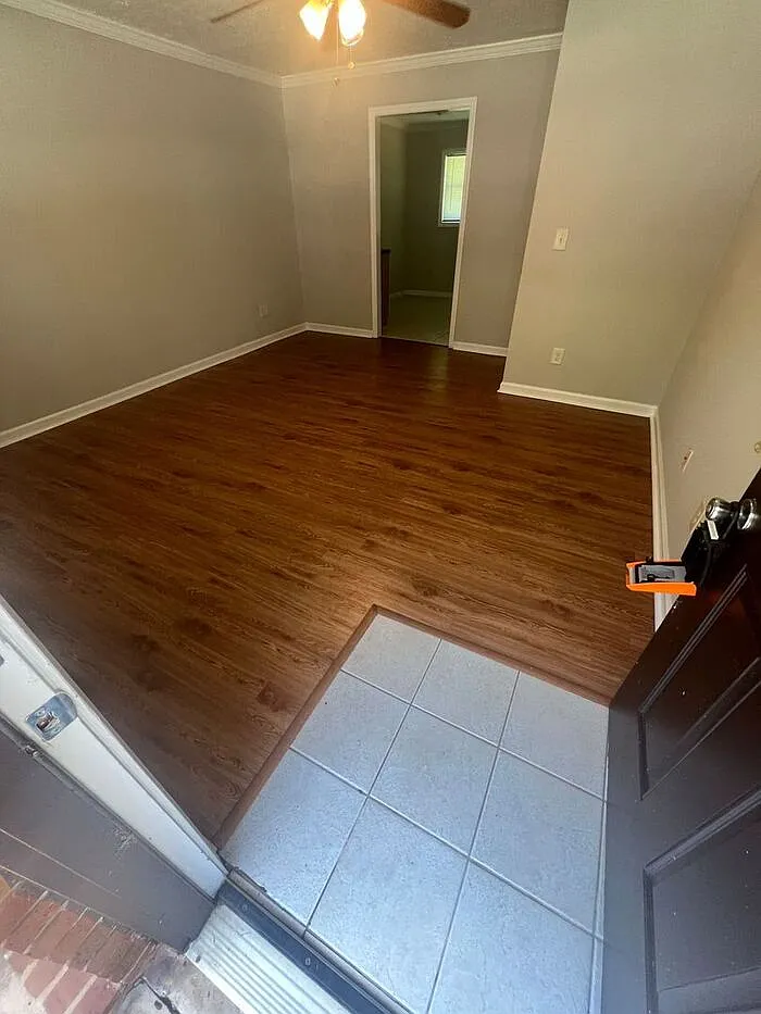 2 bed, 1.0 bath, 798 sqft, $1,199 — Photo 2