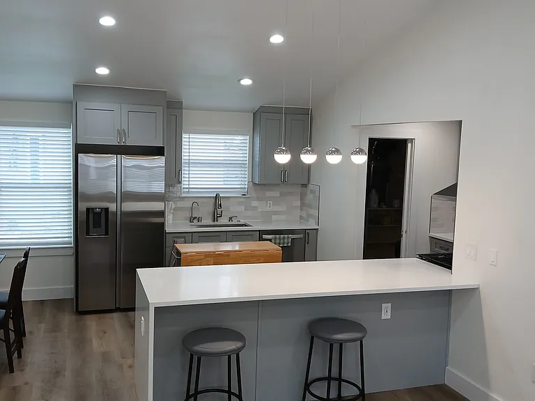 8404 Burrell Dr — Photo 2
