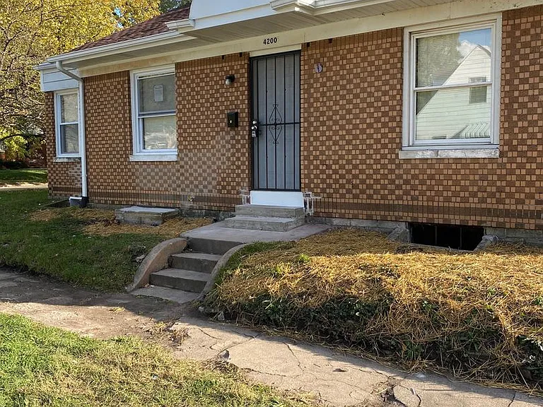 4200 Van Buren St — Photo 1