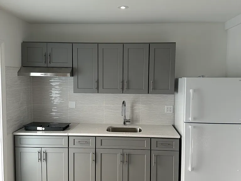 3266 Railroad Ave #C — Photo 6