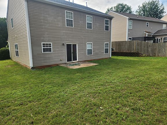 3rd image of 505 Chartwell Dr #505