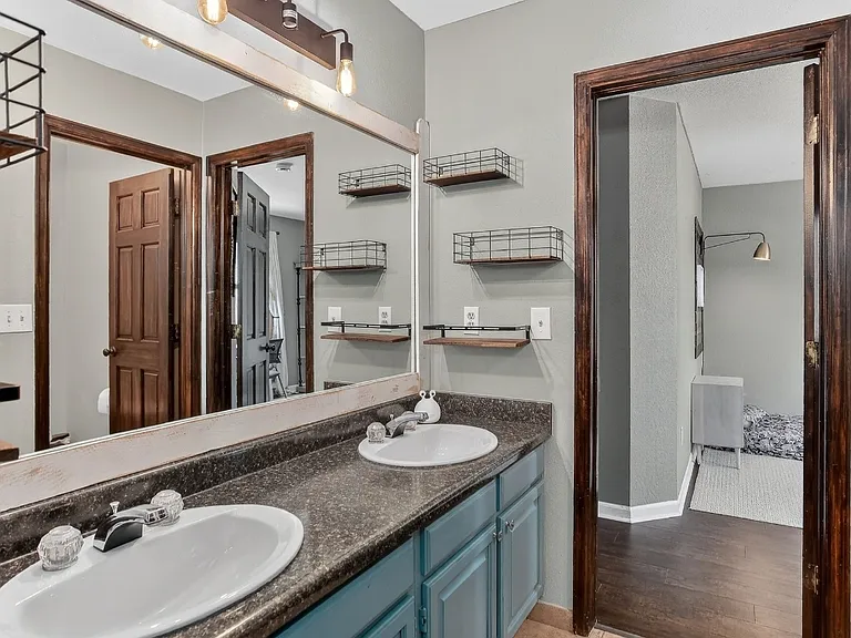 13 Mesa Oak — Photo 14
