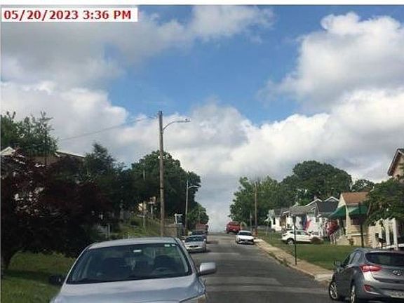 Exterior Neighborhood (street photo)