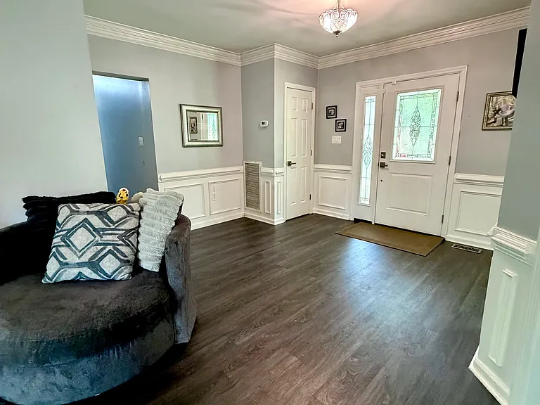 2204 Windy Woods Dr — Photo 5