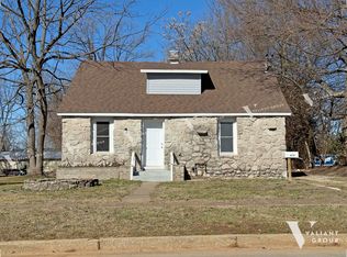 715 E Dale St, Springfield, MO 65803