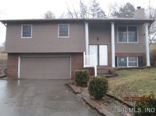 20 Valley View Dr, Collinsville, IL 62234