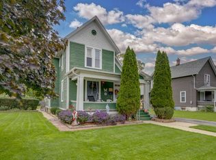 617 Lafayette St, Aurora, IL 60505