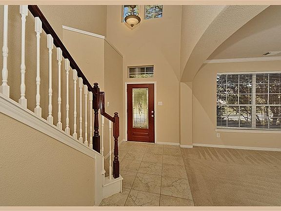 3rd image of 22 Ebony Oaks Pl