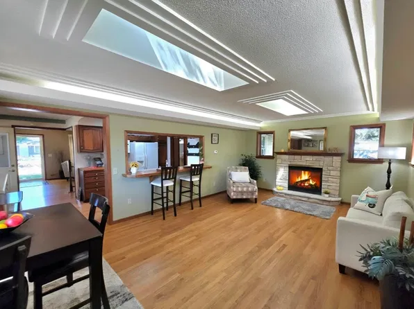558 113th Ln NW, Coon Rapids, MN 55448