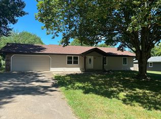 215 N Monterey Ct, Springfield, MO 65802