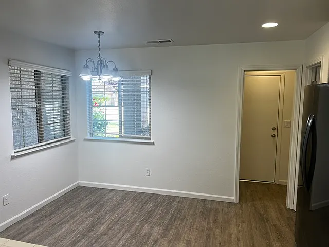 1017 Marc Ave — Photo 5