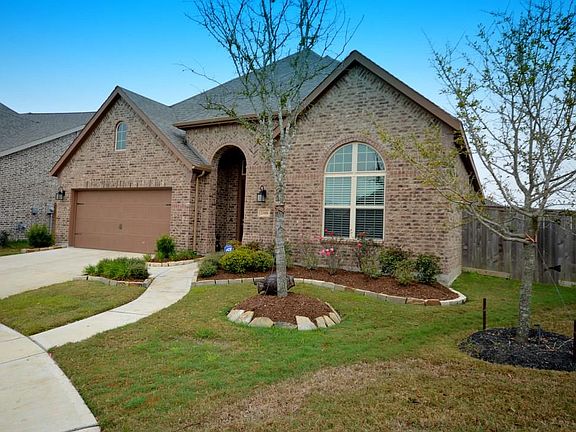 2nd image of 23606 Daintree Pl