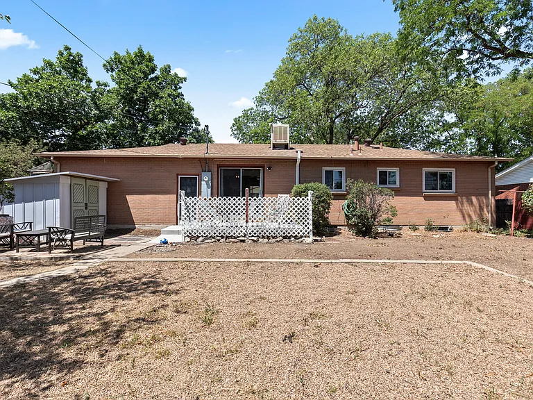 598 S Swadley St — Photo 44