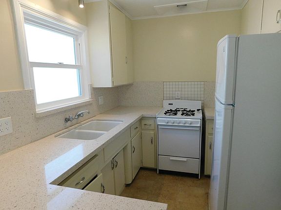 3rd image of 3406 Florida St