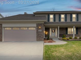 21651 Sylvan Ave, Flat Rock, MI