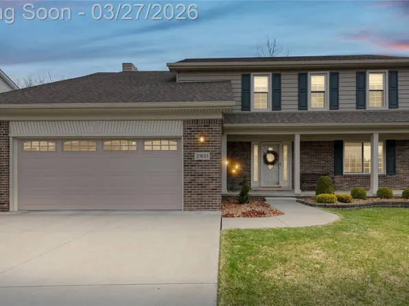 21651 Sylvan Ave, Flat Rock, MI 48134