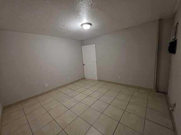 5th image of 1211 NE 11th St #5