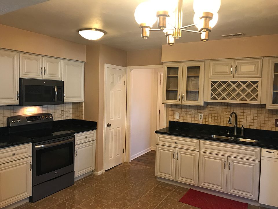 2nd image of 1881 Burwillow Dr