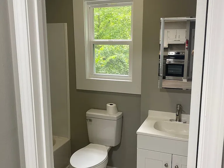 1215 W Reservoir Ave — Photo 10