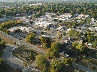 1003 SW Walnut St, Blue Springs, MO 64015