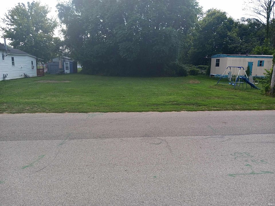 2nd image of 210 & 212 W New Albany Ave #430-431