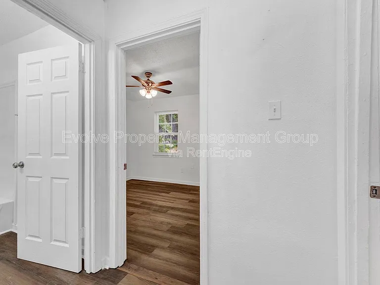 2966 Yale Ave #7 — Photo 9