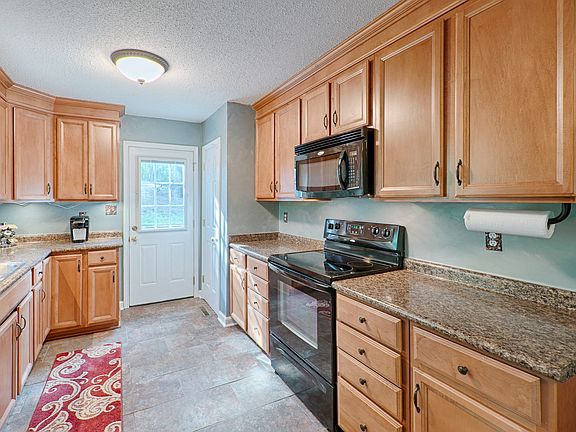 4th image of 7442 Kilcullen Dr
