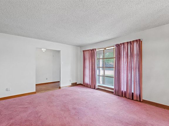 5th image of 10 Dana Dr