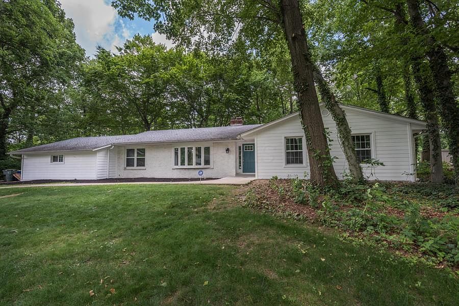 1st image of 5970 Forestview Dr