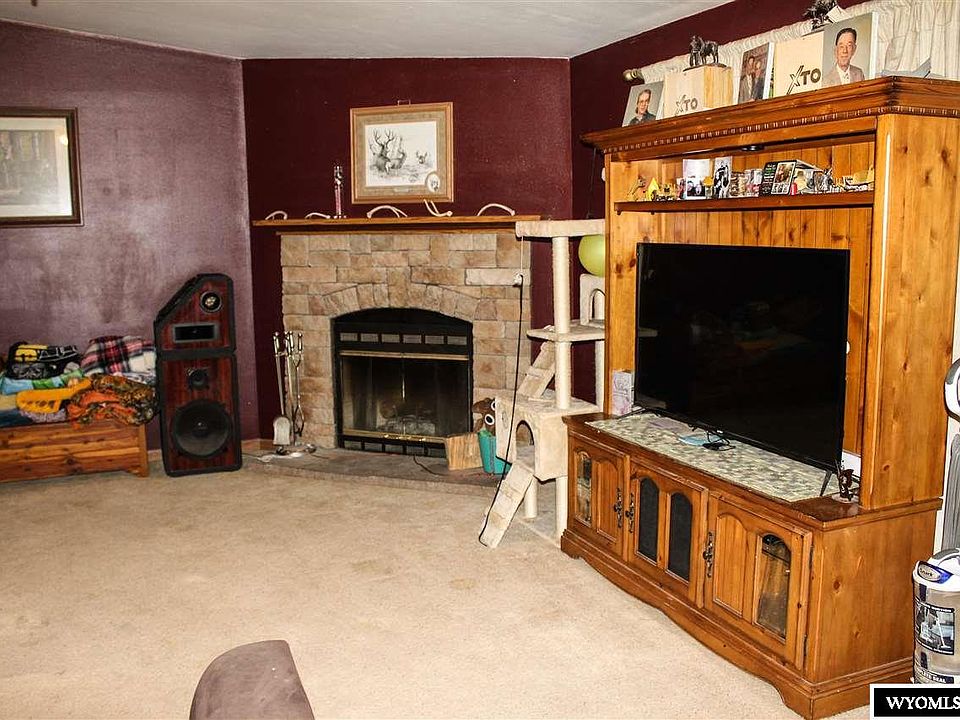 2nd image of 61 Pipers Way