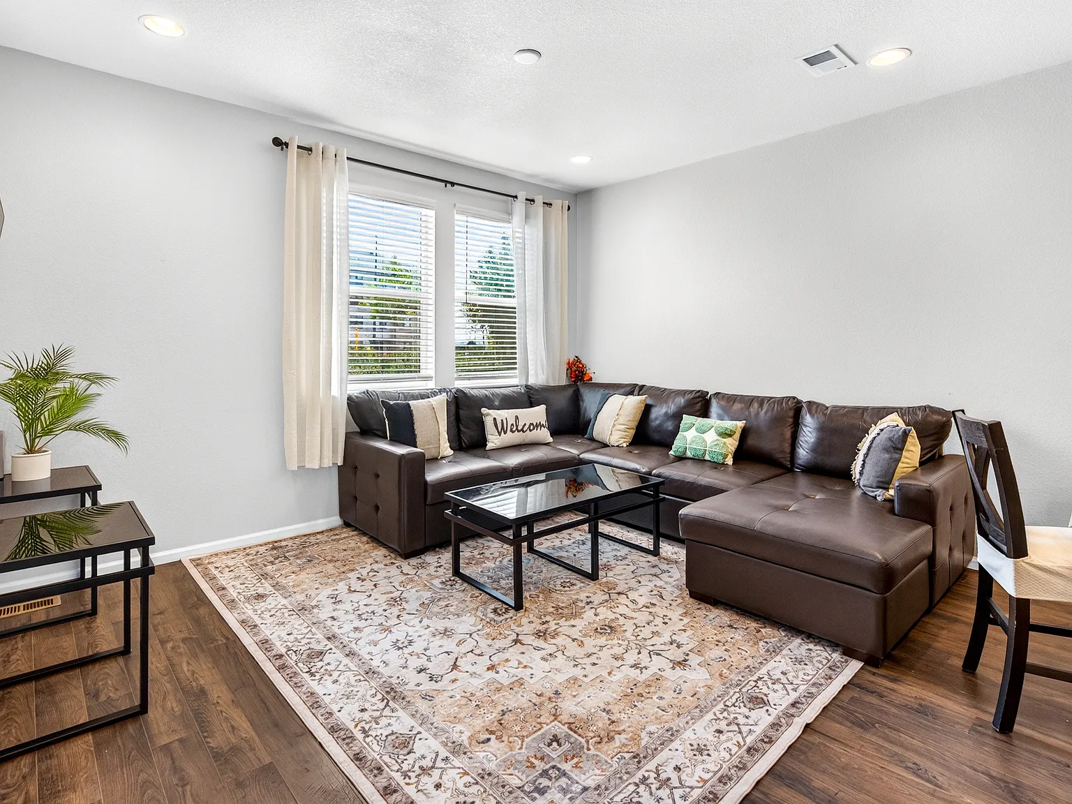 3 bed, 2.5 bath, 1508 sqft, $4,500 — Photo 1