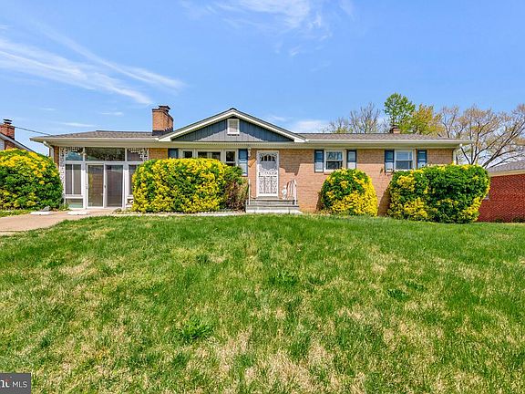 4th image of 8008 Daniel Dr