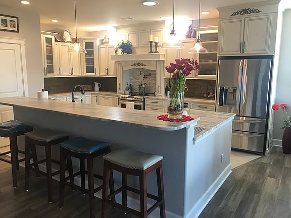 5th image of 2655 Catalina Ave